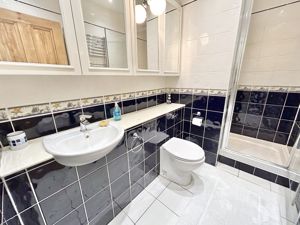 Photo 30- click for photo gallery